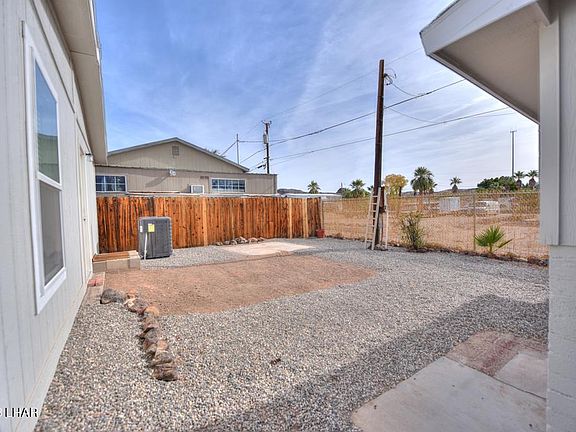 4th image of 31836 Riverview Dr