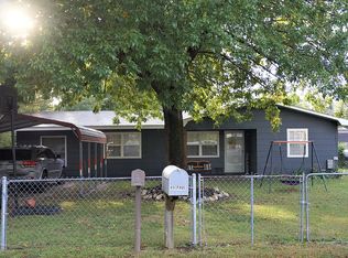 205 N Cruise St, Clarkton, MO 63837