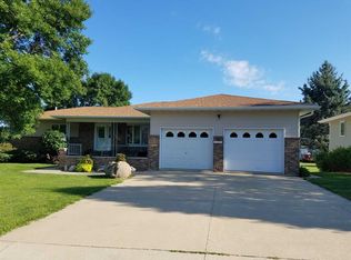 1321 2nd St SE, Oelwein, IA 50662