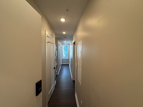 5th image of 20-A28 Otis St #28F