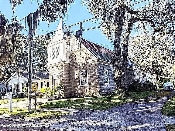 2nd image of 61 Olive St