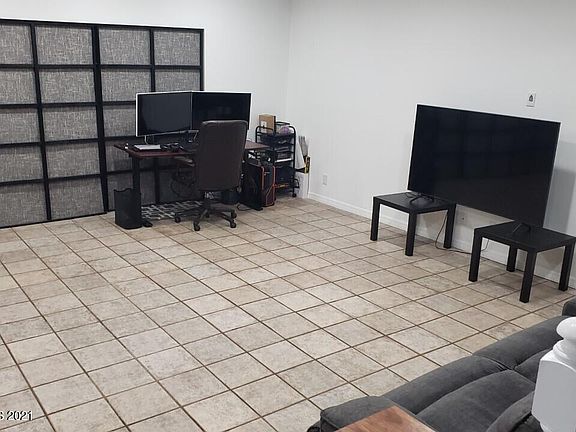 3rd image of 1826 Figtree Dr