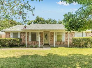 2621 Lake Park Dr, La Marque, TX 77568