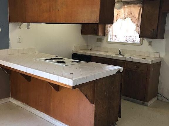 2nd image of 7429 Saint Philomena Way