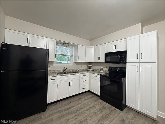 2nd image of 2573 Jaycox Rd