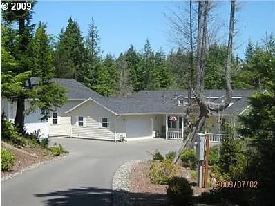 69117 Cedarwood Dr photo 1