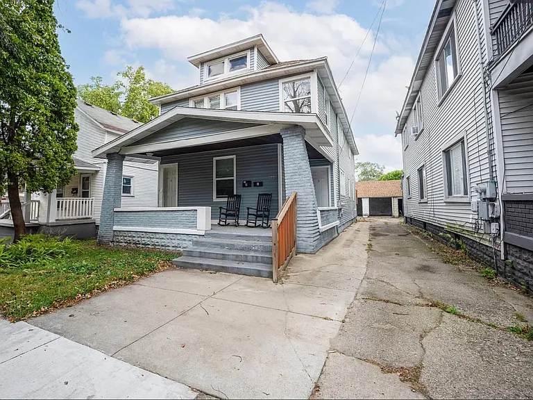 1044 Muskegon Ave NW — Photo 19