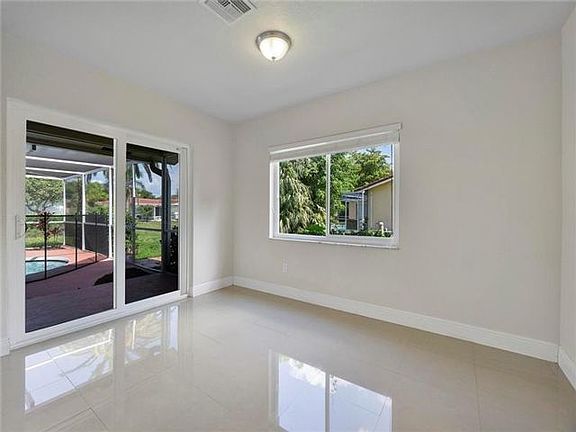 3rd image of 3880-3880 Coral Hills Dr