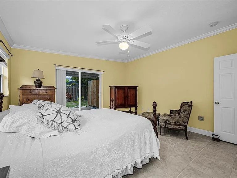 253 Park Cir S — Photo 19