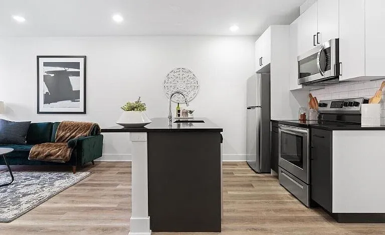 330 Cecil B. Moore Ave — Photo 18