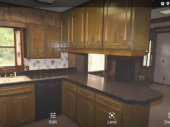 5th image of 805 S Dean Rd