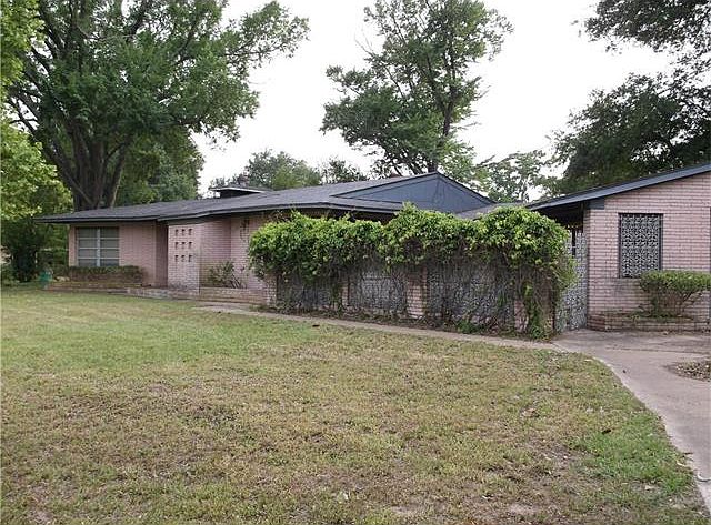 1st image of 309 Calhoun Dr