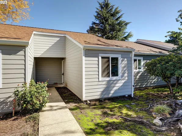 2742 SE 138th Ave APT 123, Portland, OR 97236