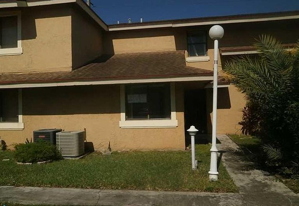 1st image of 405 NW 214th St APT 108