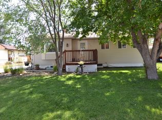 1642 Gray Blvd, Newcastle, WY 82701