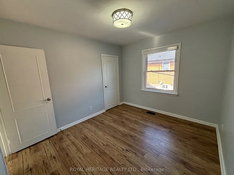 81 Eringate Dr #MAIN FLOOR — Photo 9