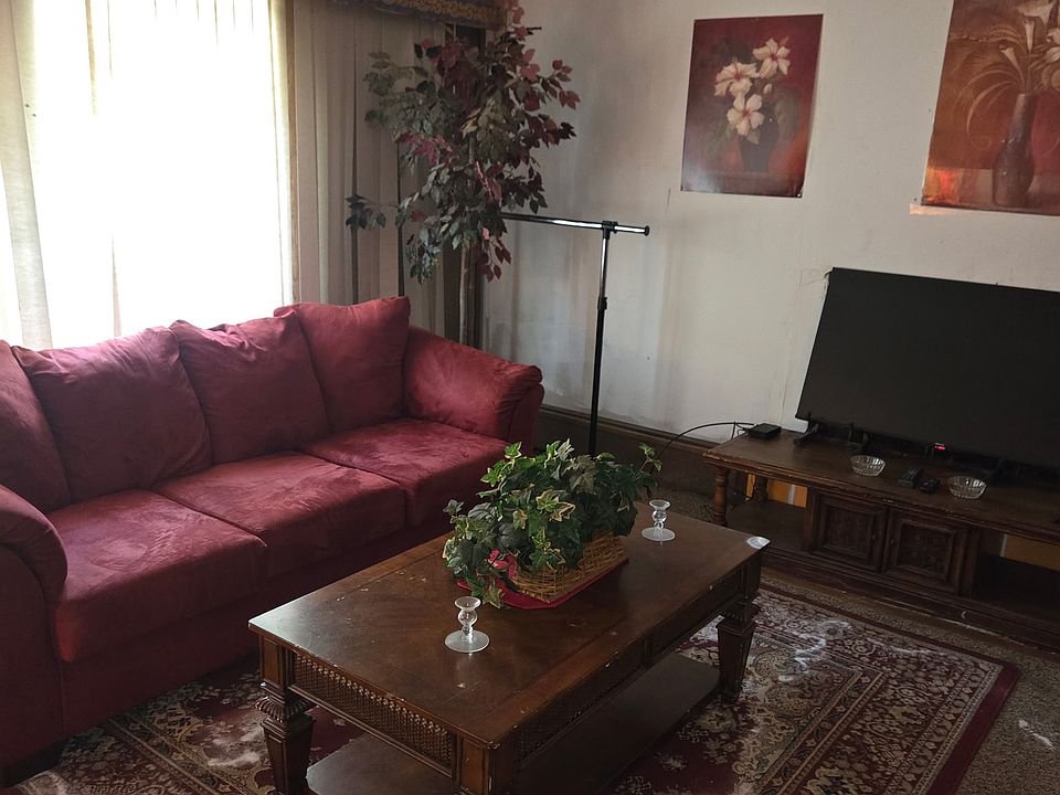 2nd image of 265 Adena Ln W