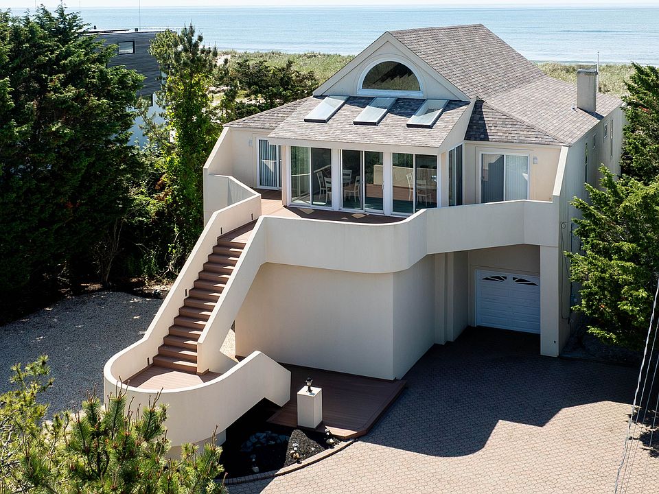 1st image of 373 Dune Rd