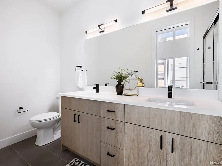 5231 N Eliot St — Photo 14