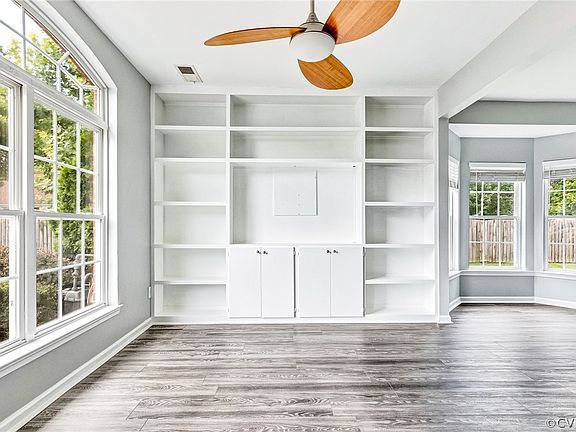 3rd image of 827 Sweet Tessa Dr
