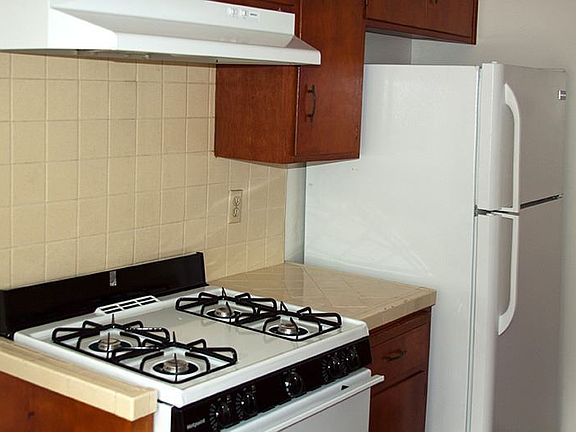 2nd image of 228 H St APT F