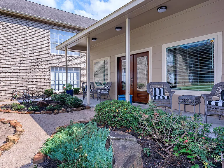 Residence at Garden Oaks — Photo 12