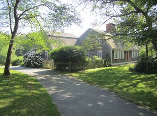 90 Woodlawn Ave, Bristol, RI 02809