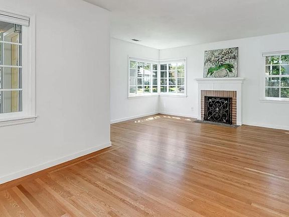 5th image of 1083 6th Ave