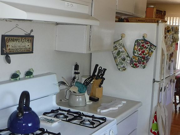 4th image of 1802 Edgemont Way
