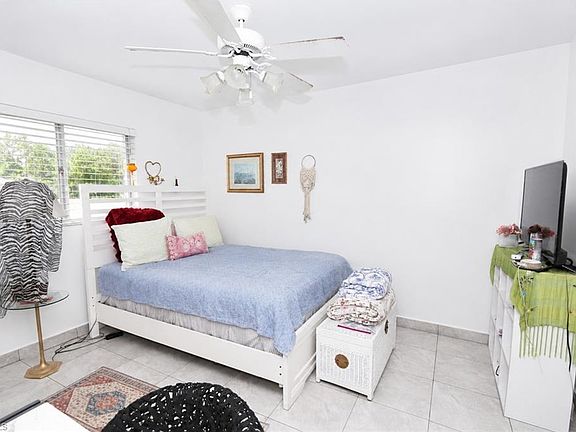 4th image of 2800/2802 Hawalaska ST