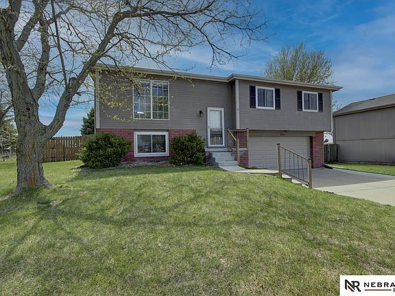 2nd image of 3201 Wilhelminia Dr