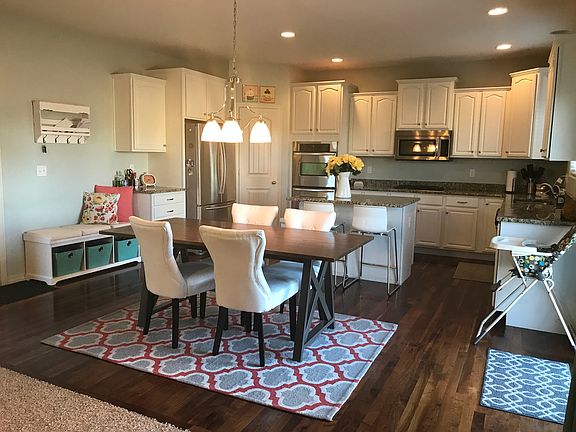 Beautiful white kitchen 