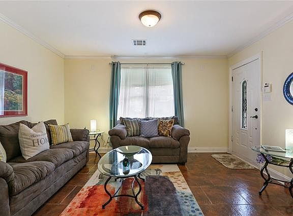 4th image of 270 W Robert E Lee Blvd