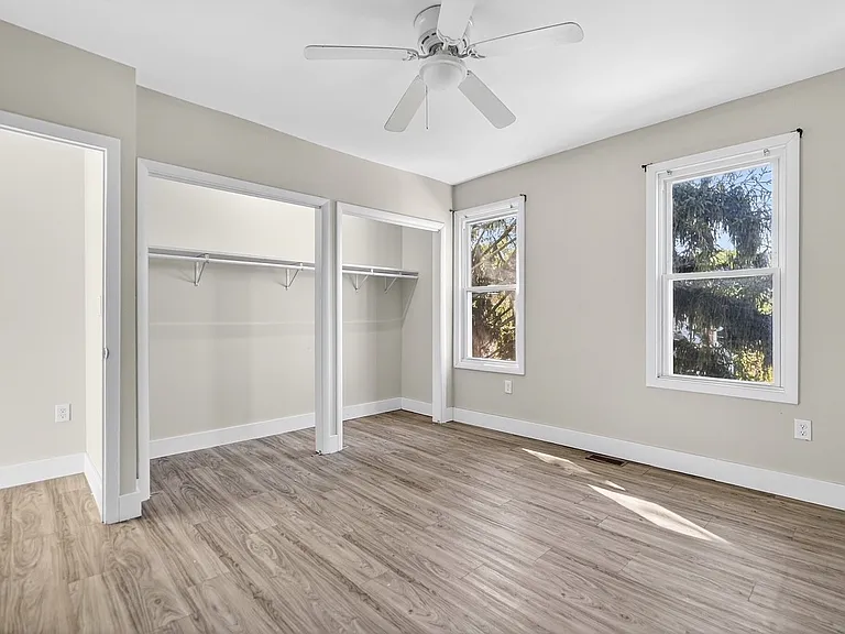 516 Carolyn Ave — Photo 6