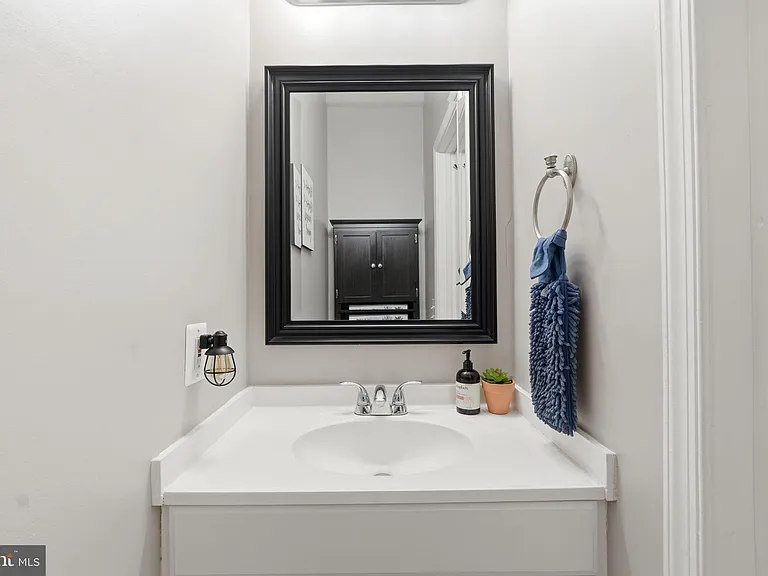 12109 Wedgeway Ct — Photo 11