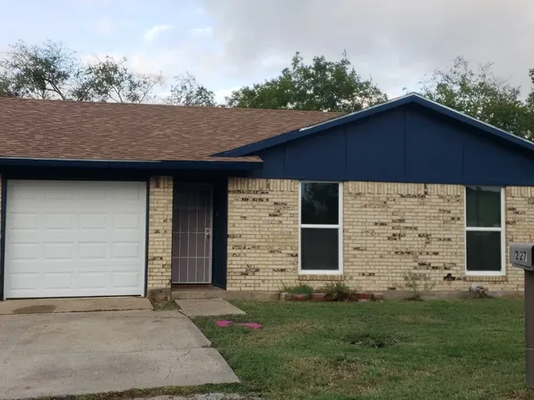 227 Minnie St, Wills Point, TX 75169