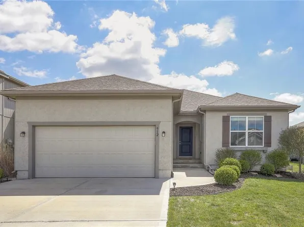 912 SE Auburn Ct, Blue Springs, MO 64014