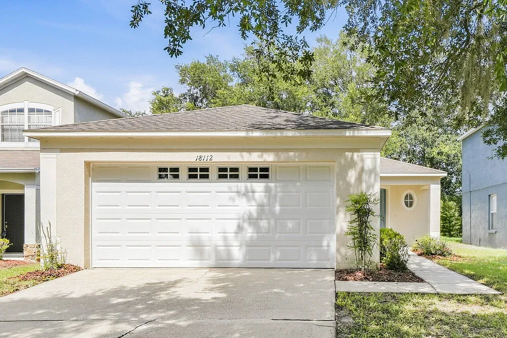 3 bed, 2.0 bath, 1298 sqft, $2,250 — Photo 1