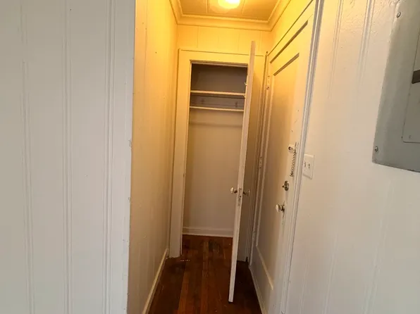 81 Washington St, Gloversville, NY