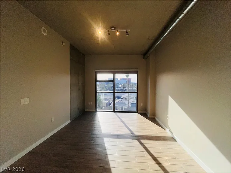 353 E Bonneville Ave #419 — Photo 7