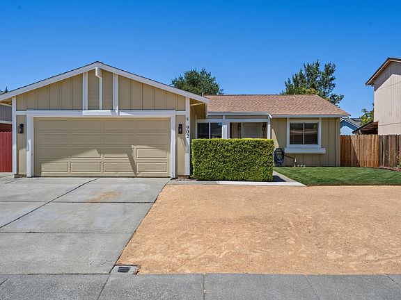 3rd image of 902 Whitney Avenue