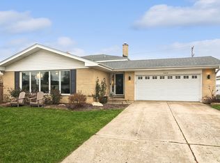 429 Wingate Dr, Schaumburg, IL 60193