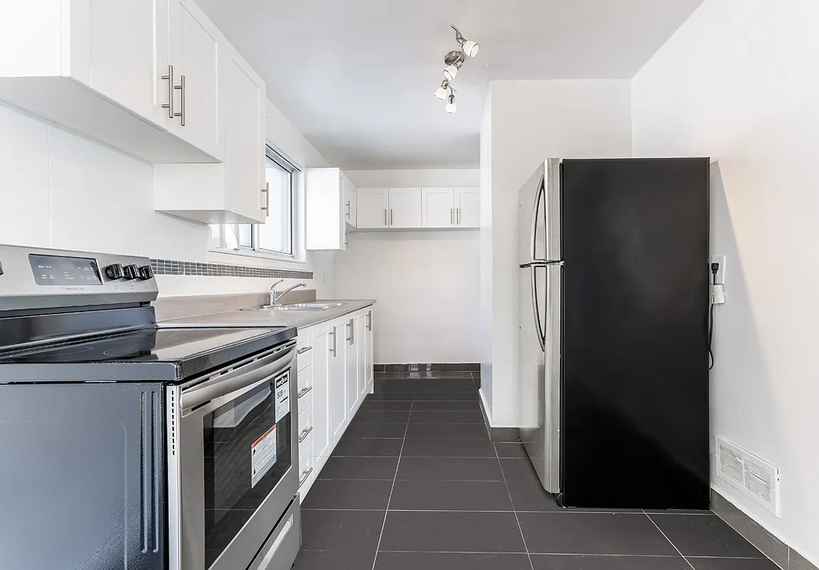 West Park Village Townhomes — Photo 4