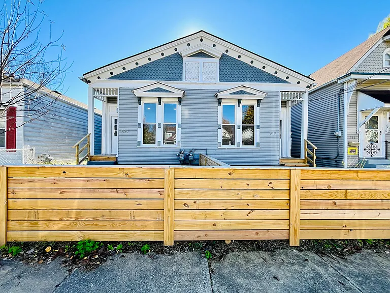 518 Camp St #520 — Photo 1