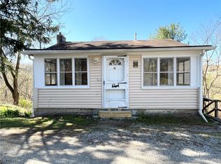 28 Glass Ln, Wellsburg, WV 26070