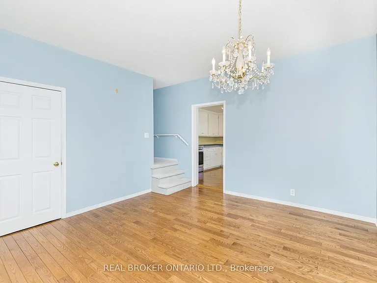 33 Victoria St — Photo 8