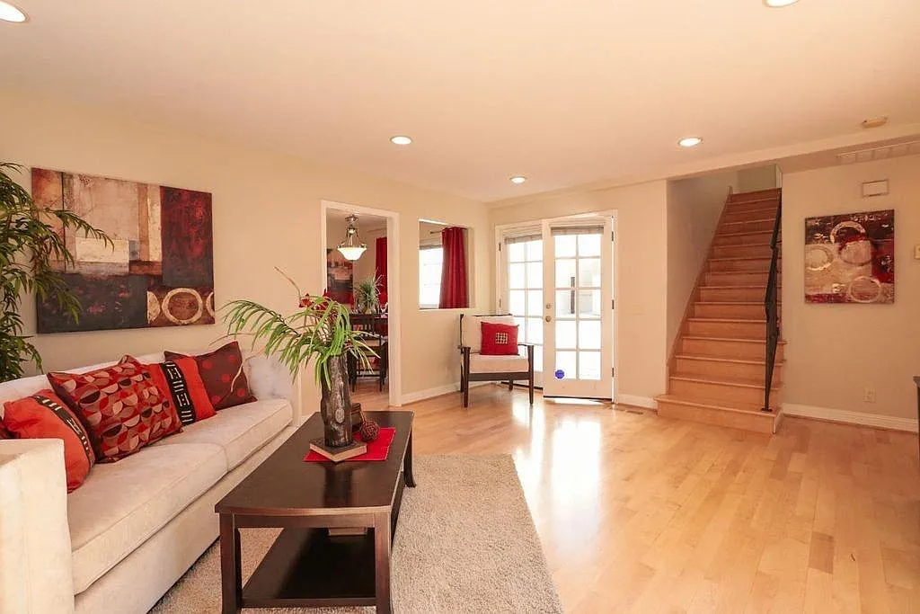 Living Room - 549 Stanford Ave