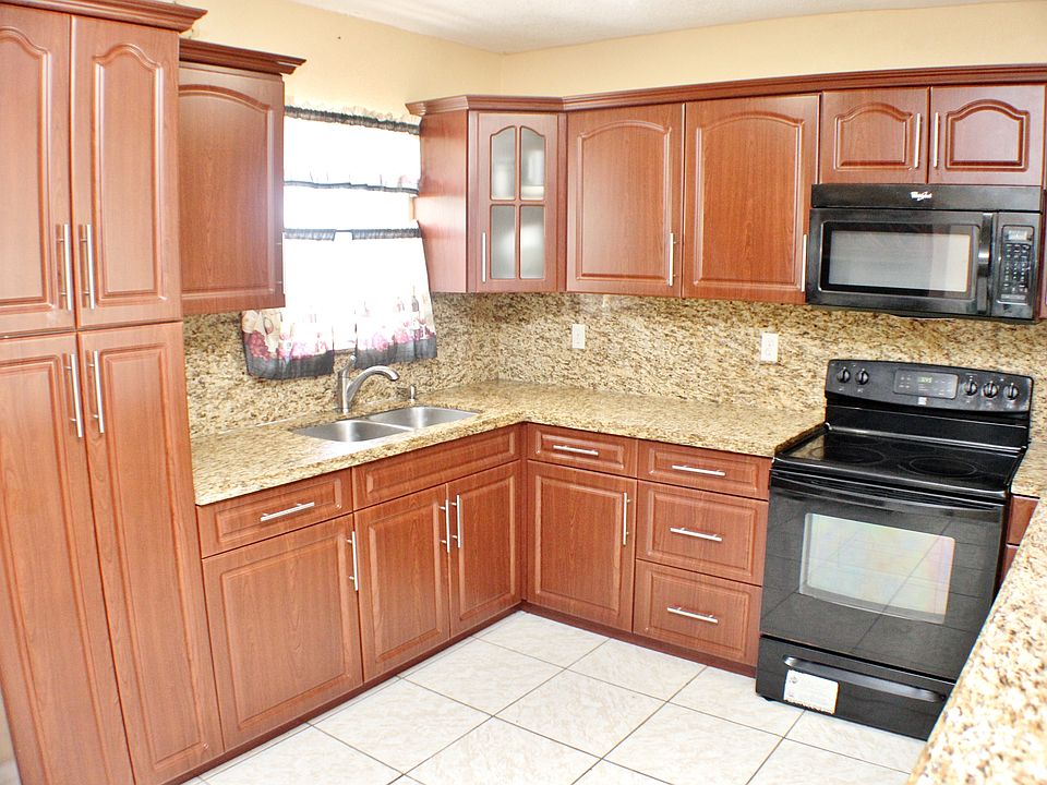1st image of 1142 NW 15th Ave