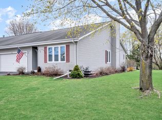 1429 Vogt Dr, West Bend, WI 53095