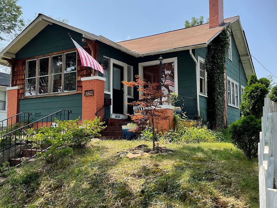 1st image of 107 E 8th Ave